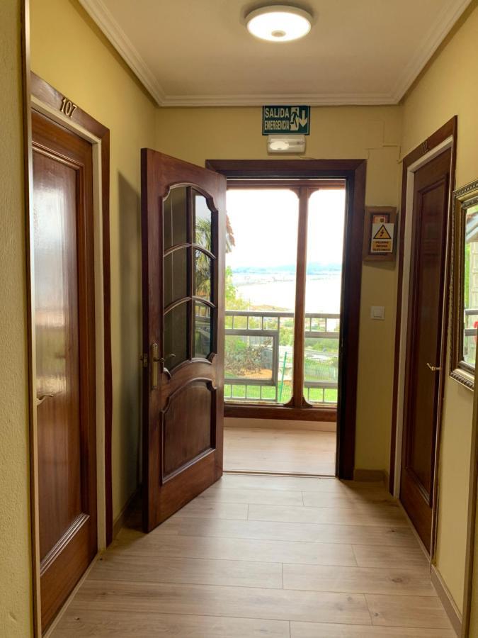 Hostal El Carro Ларедо Екстериор снимка