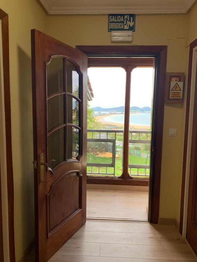 Hostal El Carro Ларедо Екстериор снимка