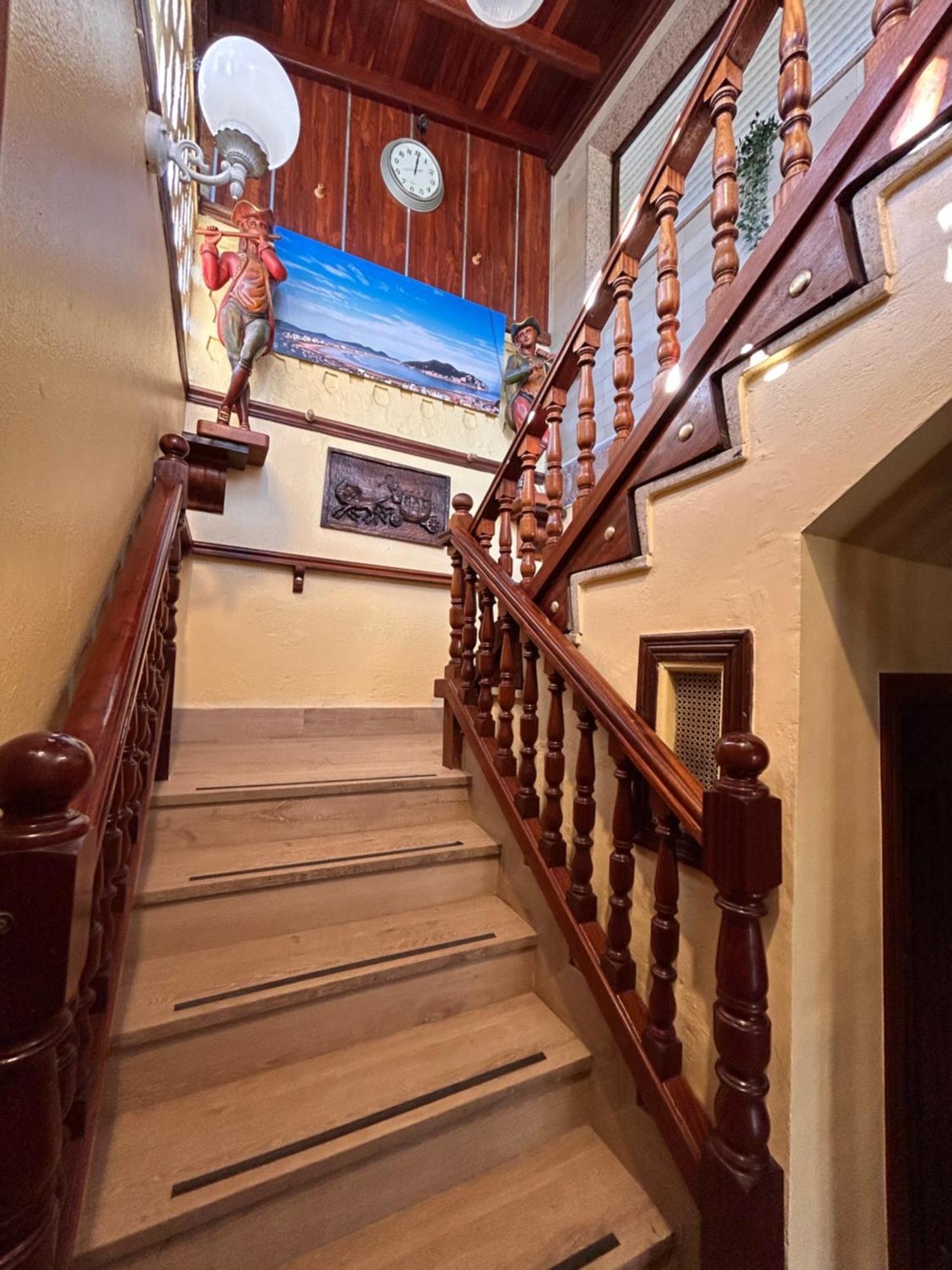 Hostal El Carro Ларедо Екстериор снимка
