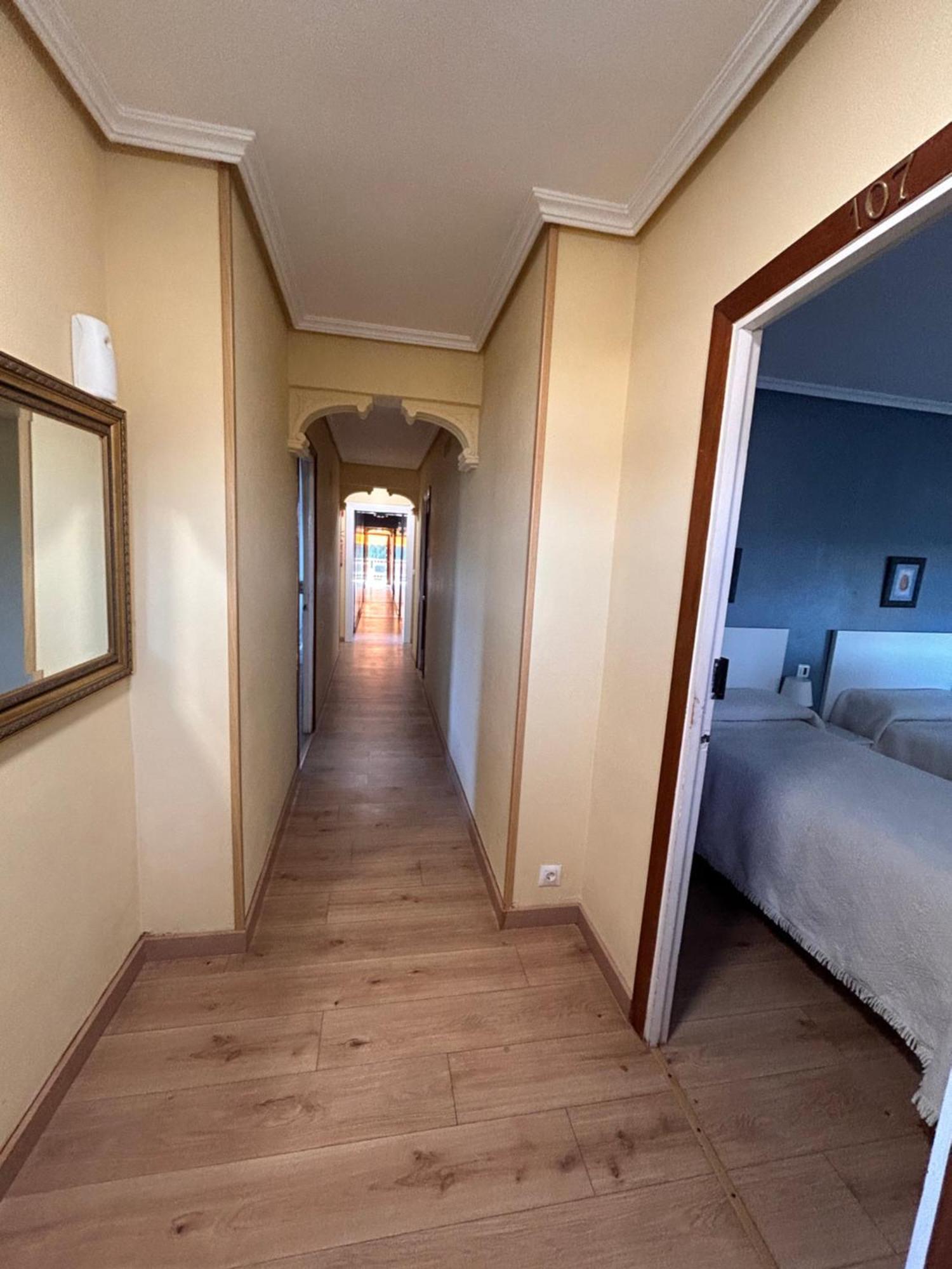 Hostal El Carro Ларедо Екстериор снимка