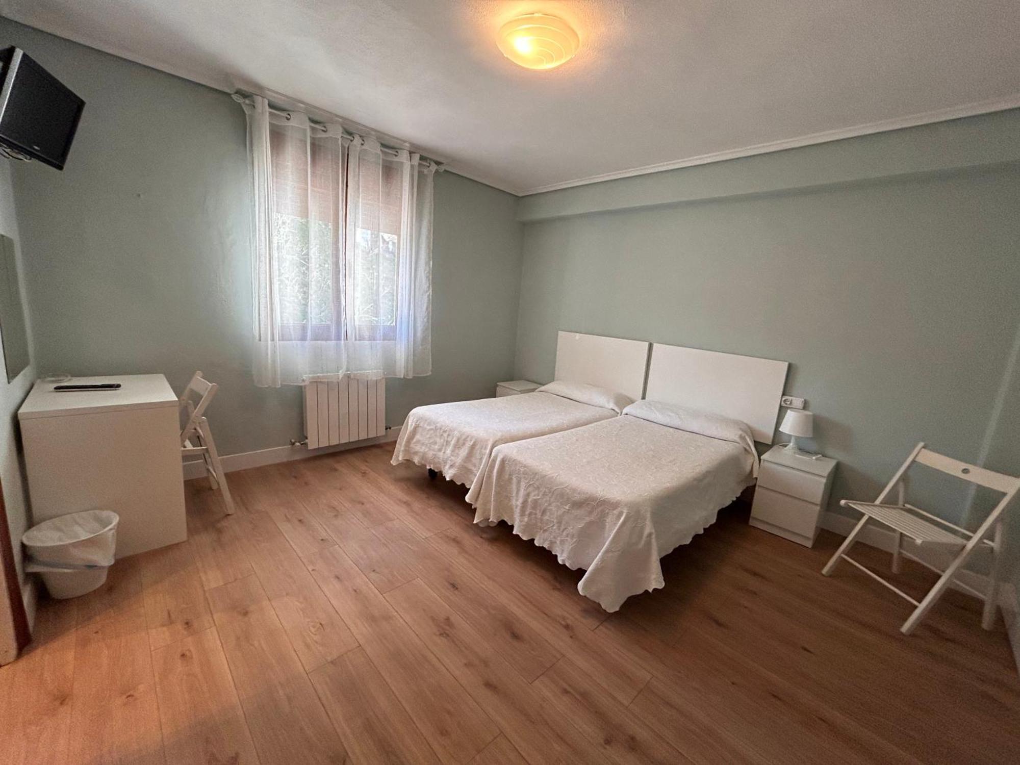 Hostal El Carro Ларедо Екстериор снимка