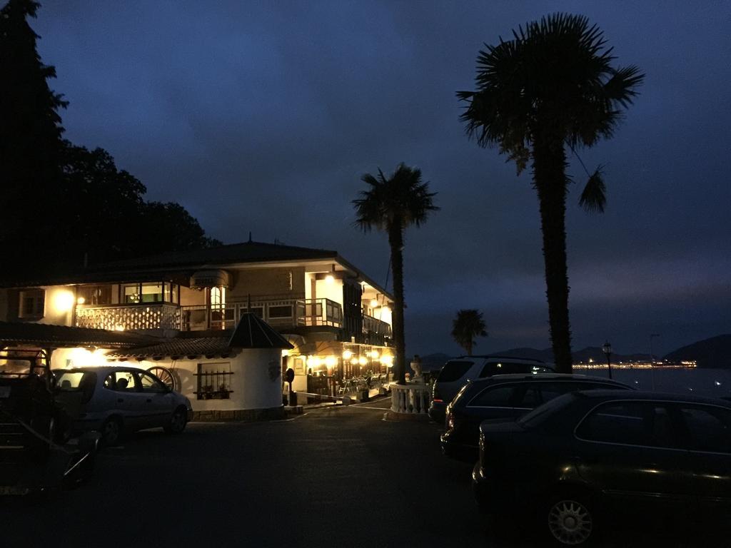 Hostal El Carro Ларедо Екстериор снимка