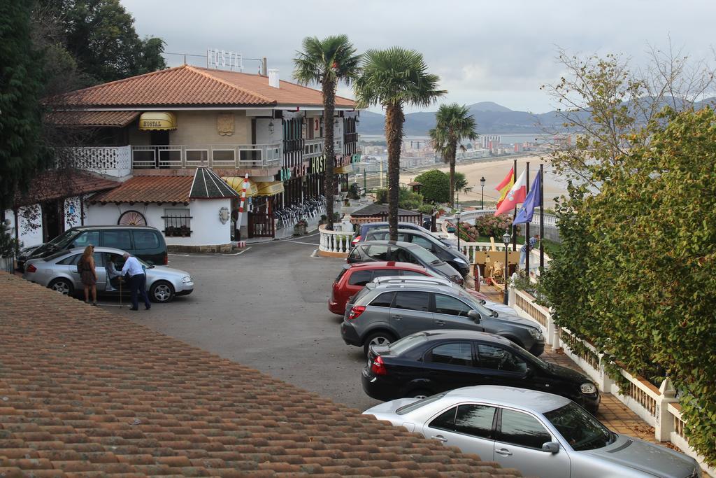 Hostal El Carro Ларедо Екстериор снимка